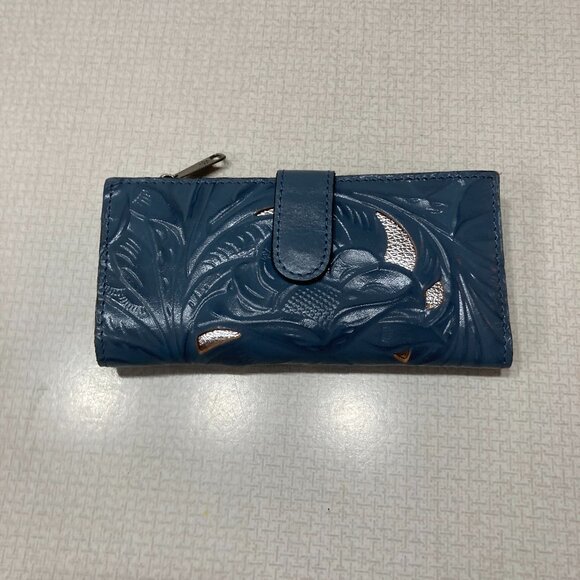 GUC Patricia Nash Blue Leather with Silver inlay Bifold Wallet - Picture 1 of 8